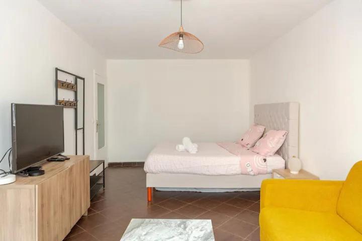 Superbe Studio Paris Gambetta Apartment ภายนอก รูปภาพ